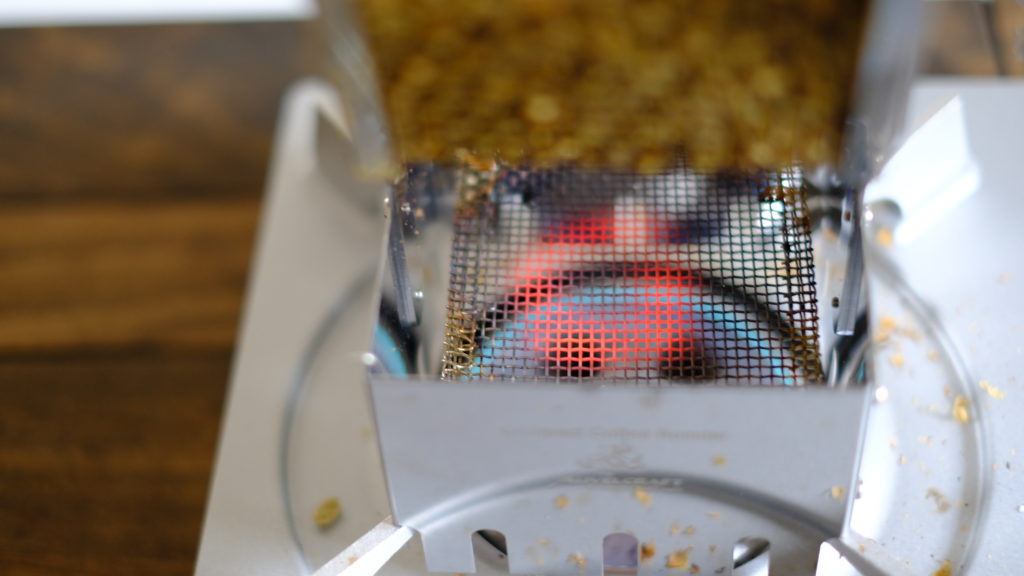 アウベルクラフト　焙煎機　手回し アウベルクラフトの手回し焙煎機を使ってコーヒー自家焙煎に挑戦